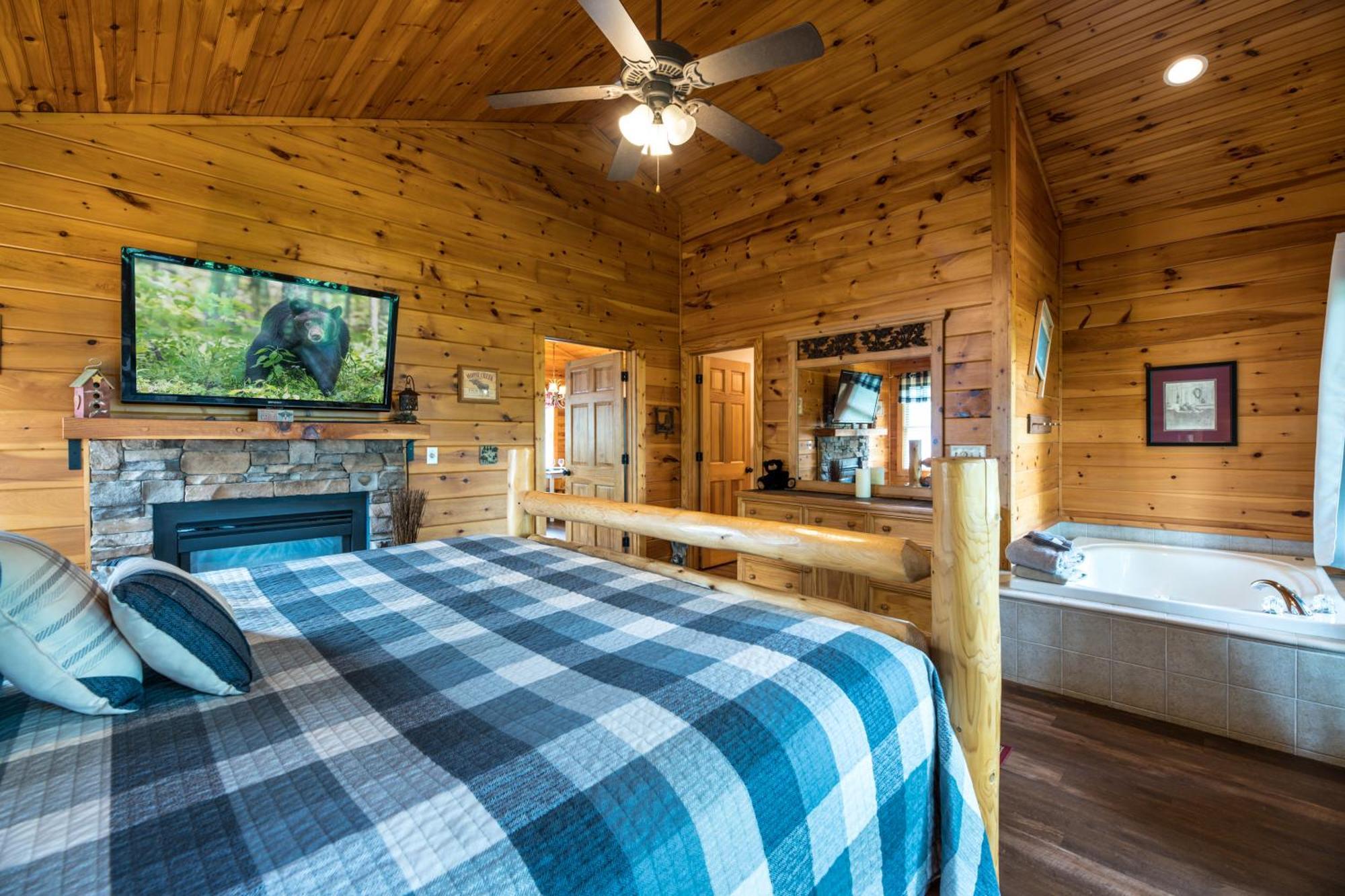 Black Bear Cove Gatlinburg Exterior photo